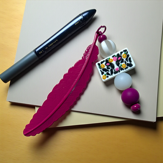 BOOKMARKS: FUN ELEGANCE