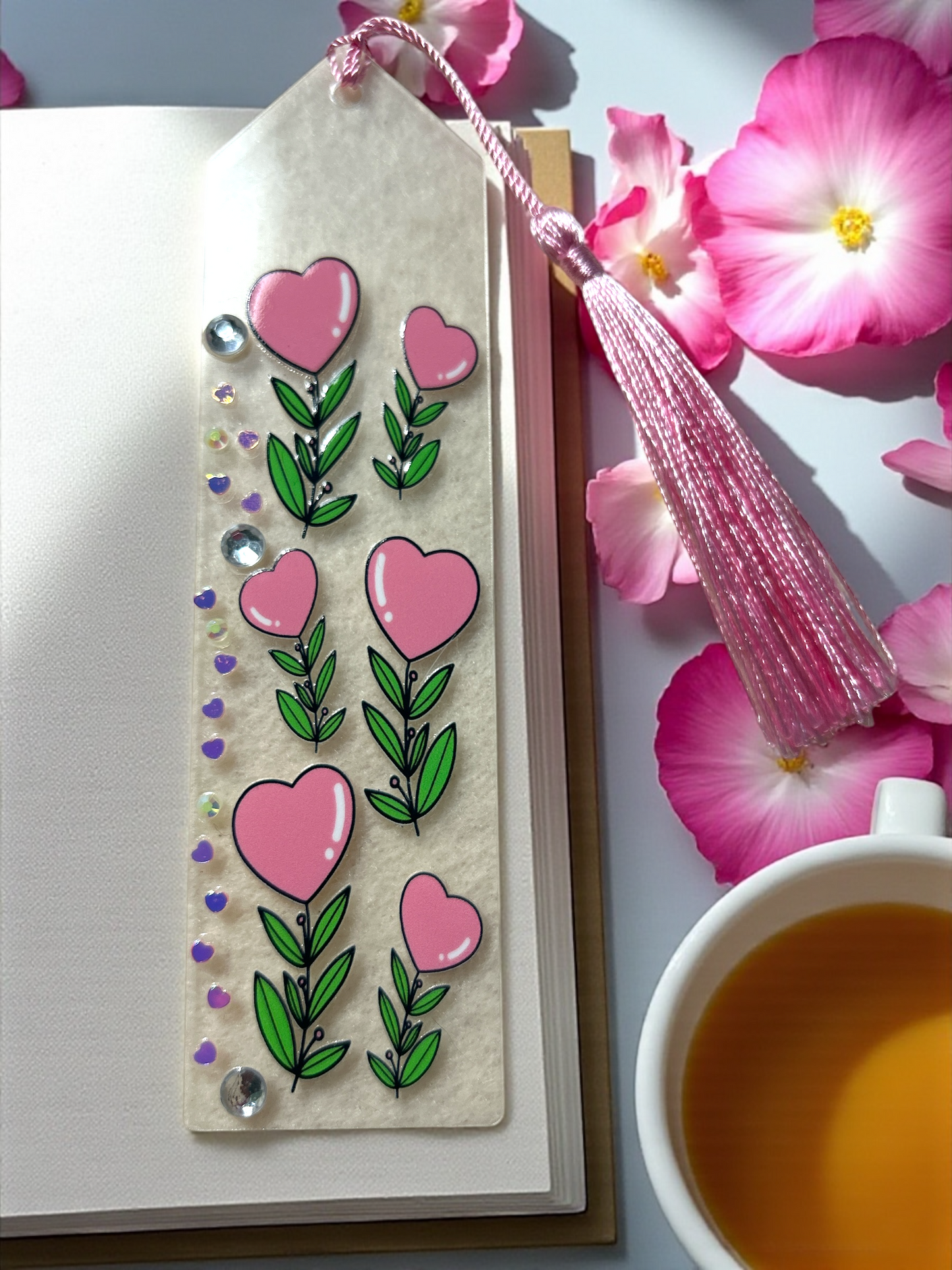 BOOKMARKS: FUN ELEGANCE