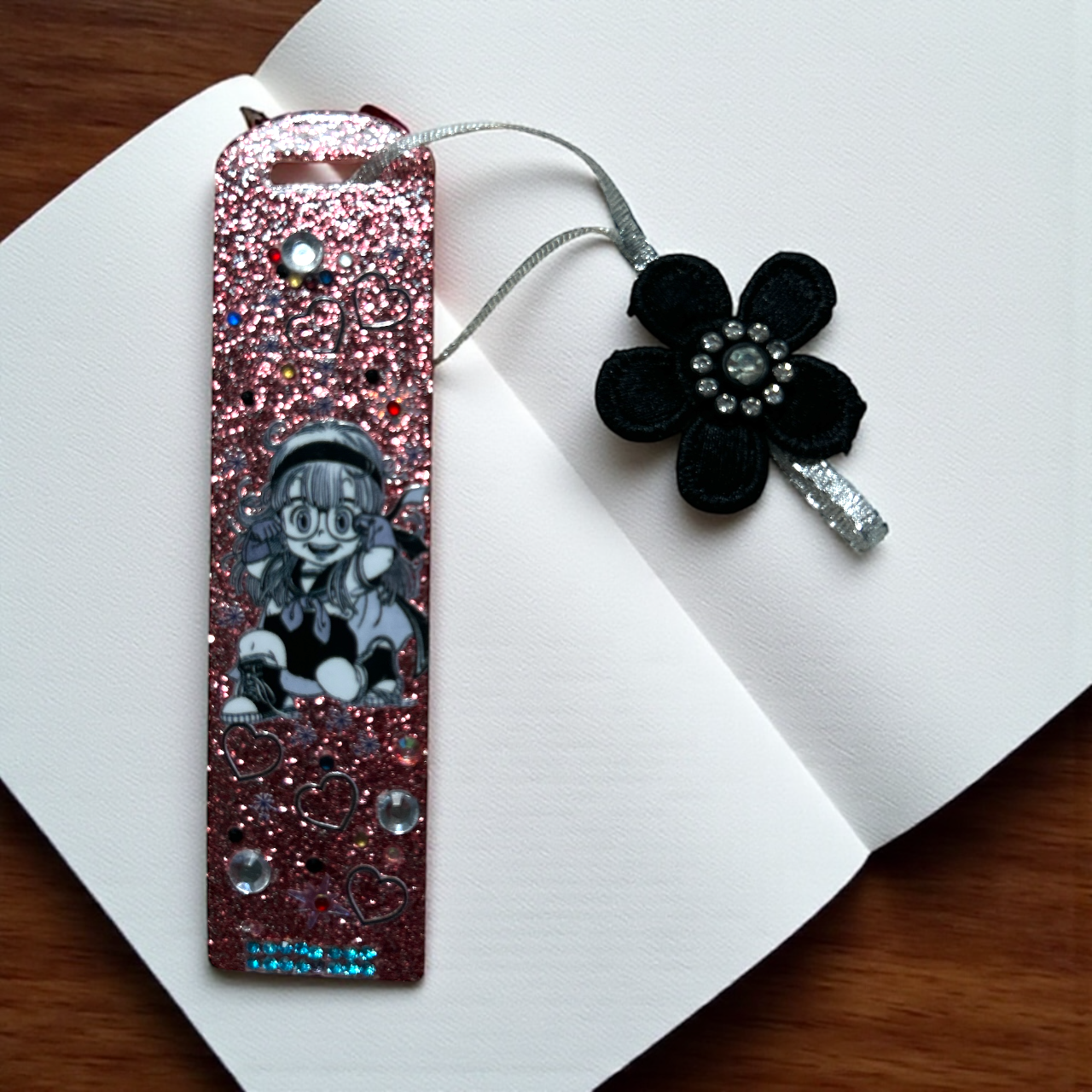 BOOKMARKS: FUN ELEGANCE